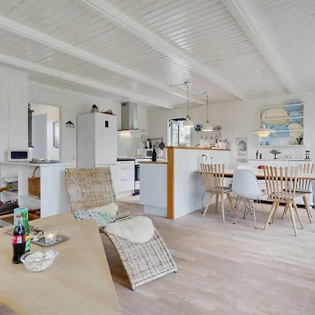 Holiday home Bernadeta - 1-2km From The Sea In Nw Jutland By Interhome